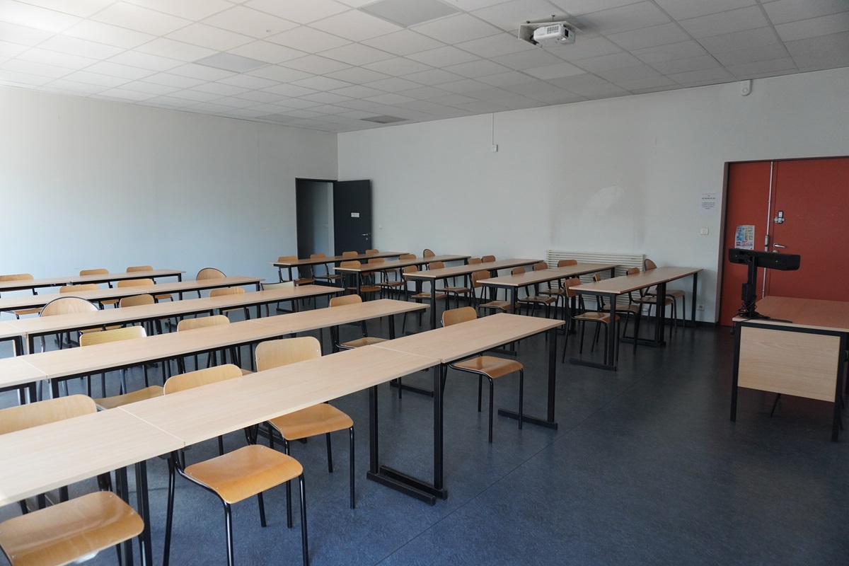 SALLE A AV.jpg