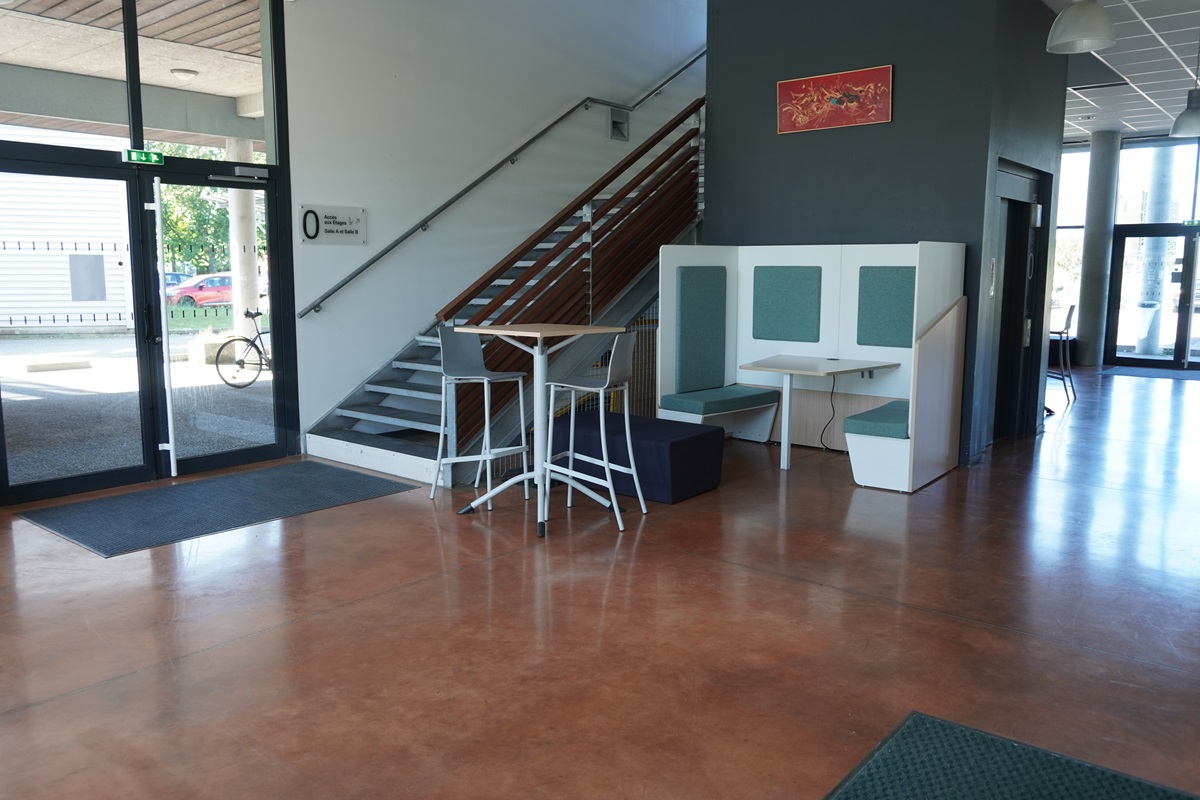 Hall ROUGIER.JPG